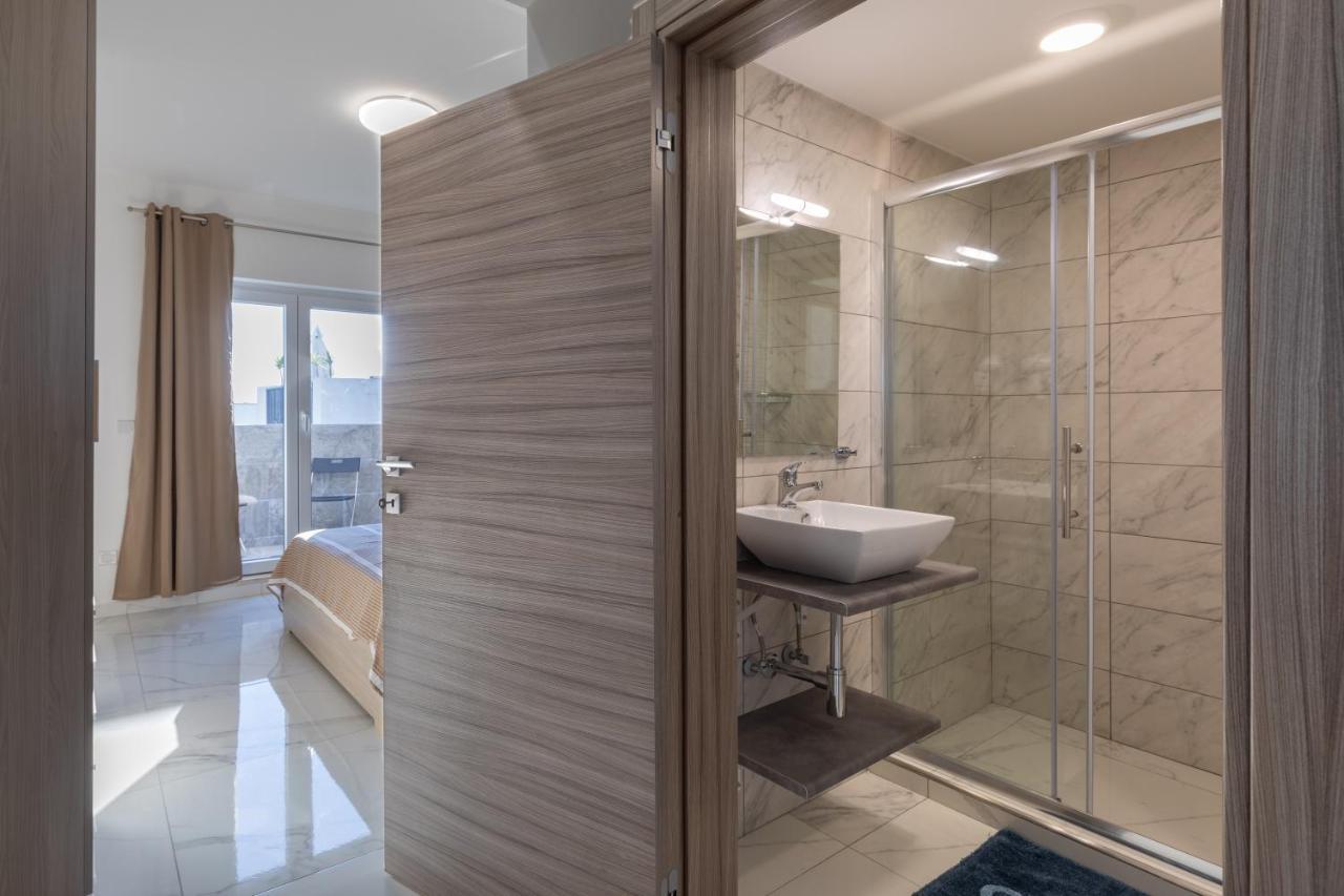 Terrace View-Stylish Two Bedrooms Fully Ac-Wifi Penthouse 음시다 외부 사진