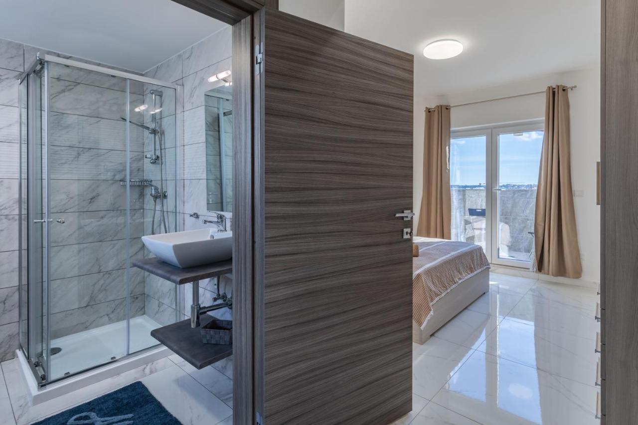 Terrace View-Stylish Two Bedrooms Fully Ac-Wifi Penthouse 음시다 외부 사진