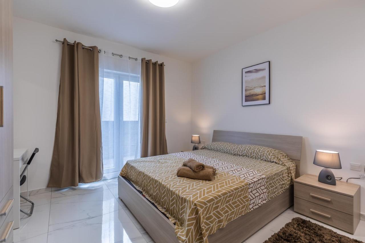 Terrace View-Stylish Two Bedrooms Fully Ac-Wifi Penthouse 음시다 외부 사진