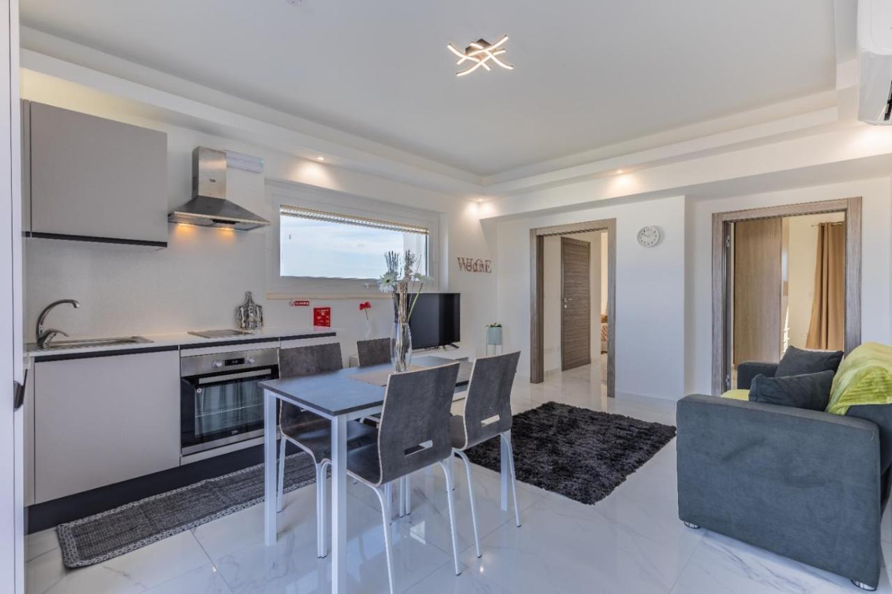 Terrace View-Stylish Two Bedrooms Fully Ac-Wifi Penthouse 음시다 외부 사진